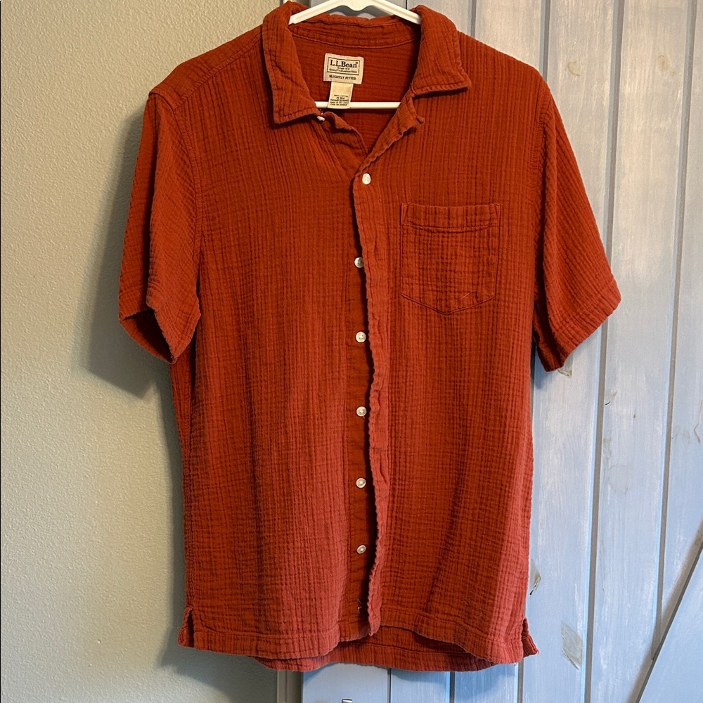 L.L. Bean Men’s Cloud Gauze Shirt in Medium